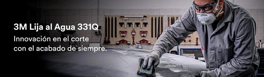 Lija de agua 331Q siendo utilizado por un profesional.
